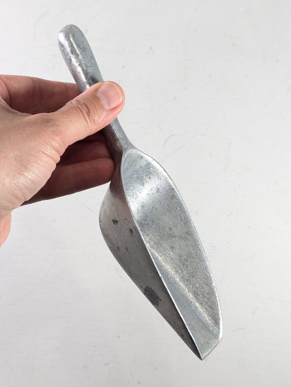 Small metal aluminium scoop